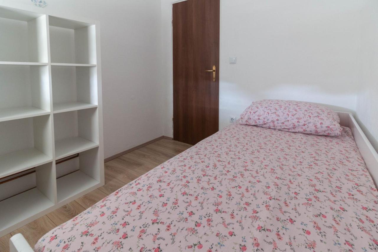 Modern Apartment Sara-Near The Beach Privlaka  Exterior foto