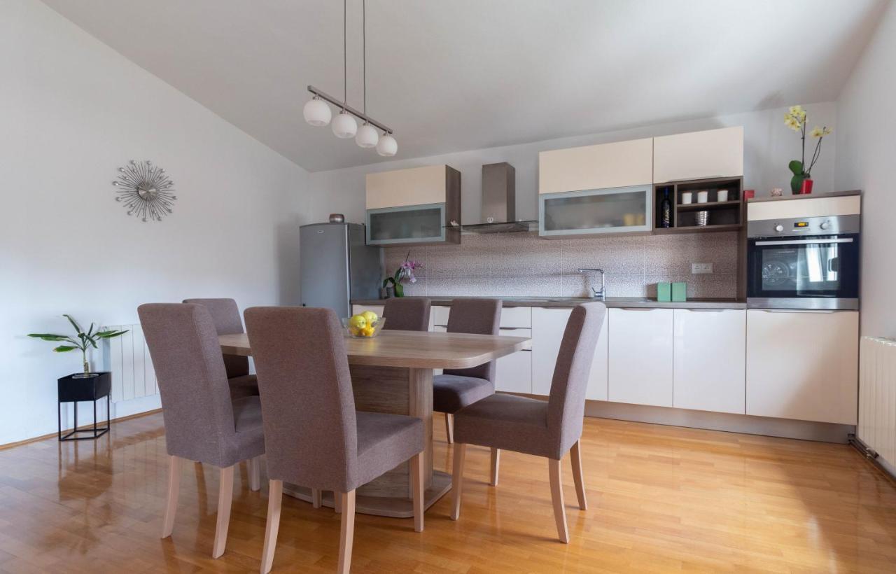 Modern Apartment Sara-Near The Beach Privlaka  Exterior foto
